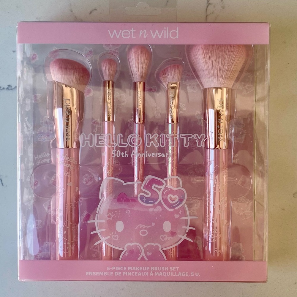 Hello Kitty Makeup Brush Set